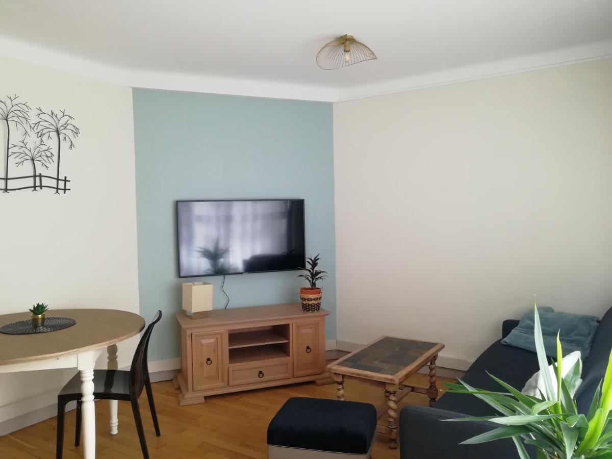 L'Escale Fougeraise Apartment ฟูแฌร์ ภายนอก รูปภาพ